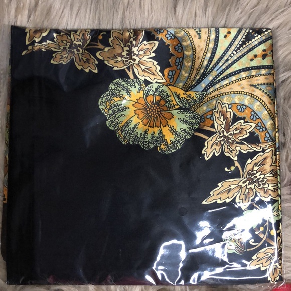 NWT Silk Satin Head Scarves (2pk) - Picture 4 of 7